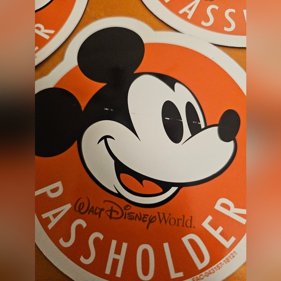 Disney Passholder Mickey Mouse Magnet - 3 Count - Picture 3 of 5